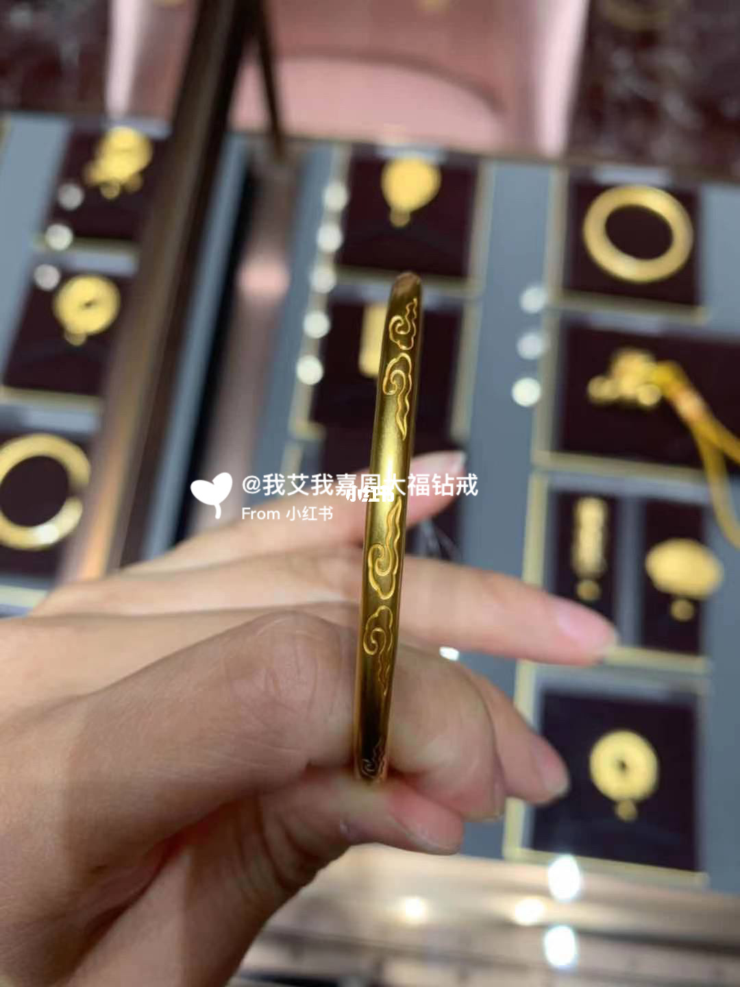 周大福专柜黄 金手镯 _金手镯_周大福怎么样_手工制作_时尚_配饰